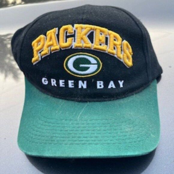 Green Bay Packers . Raised Letters Adjustable Cap - Picture 1 of 2
